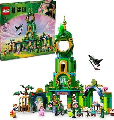 LEGO Wicked Welcome to Emerald City Building